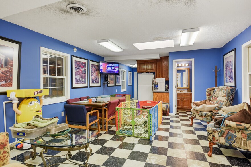 More Photos Of 545 E Main St, Hartsville Warehouse For Lease