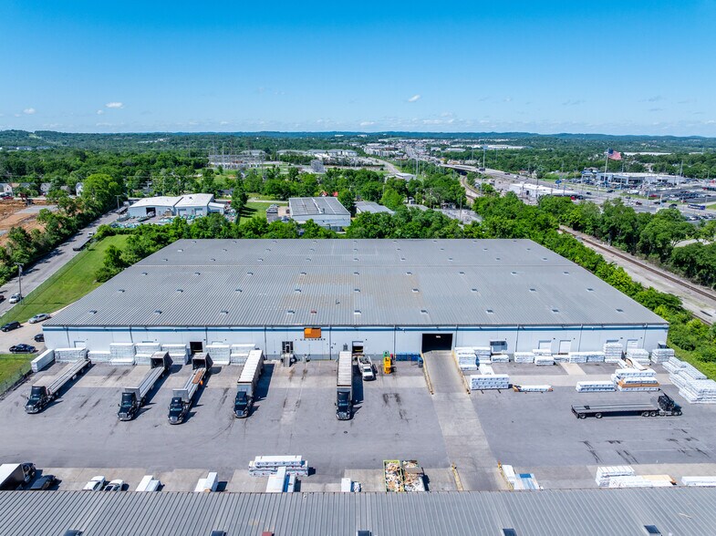 More Photos Of 225 Nesbitt Ln, Madison Unknown For Lease