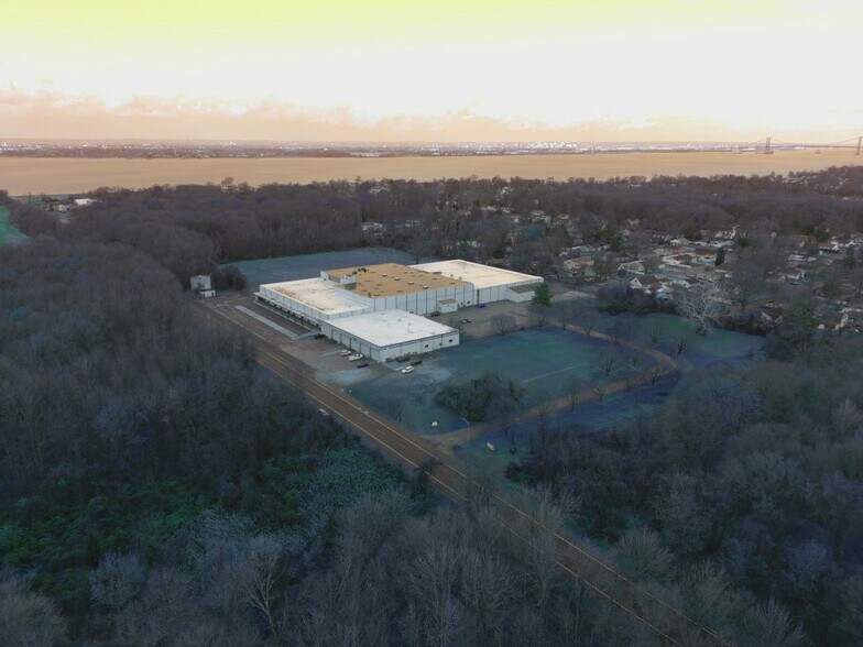 Primary Photo Of 88 Industrial Park Rd, Pennsville Manufacturing For Lease