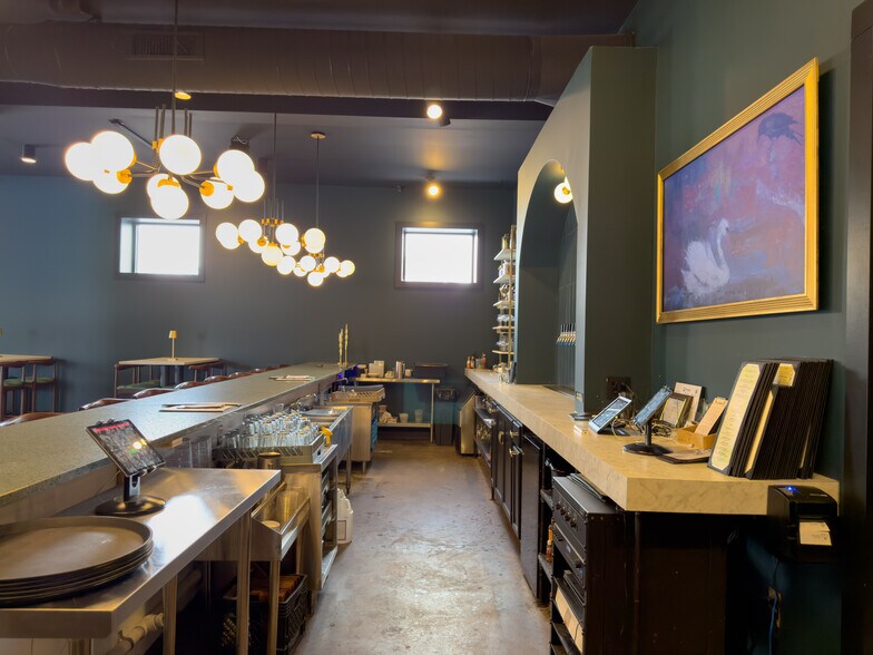 More Photos Of 601 7th Ave, Altoona General Retail For Sale