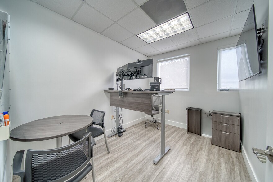 More Photos Of 7500 NW 52nd St, Miami Medical For Lease