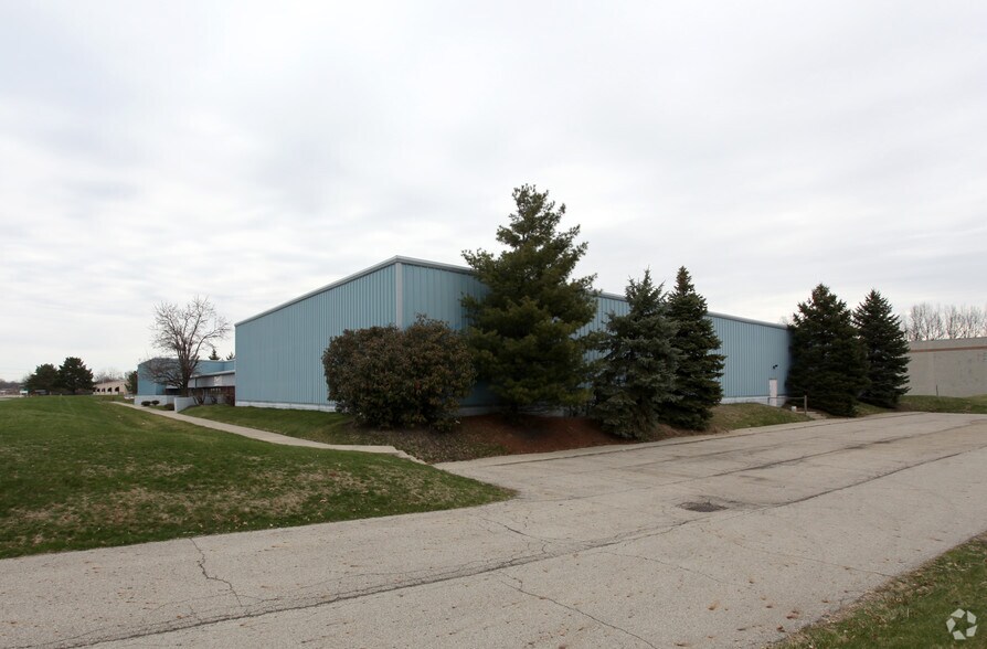 More Photos Of 240 Outerbelt St, Columbus Industrial For Sale