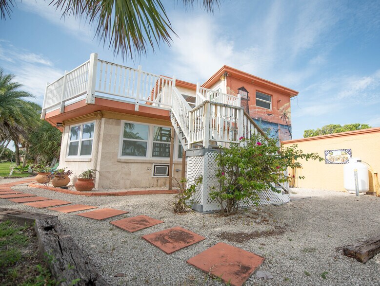 More Photos Of 601 S Ocean Dr, Hutchinson Island Apartments For Sale