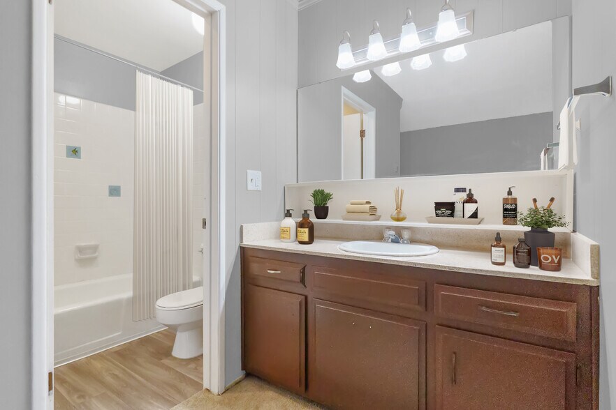 More Photos Of 5055 73rd St, San Diego Apartments For Sale