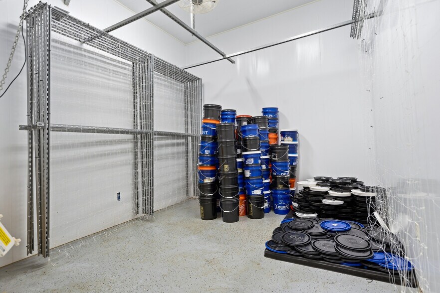 More Photos Of 22900 W Skelly Rd, Haskell Light Manufacturing For Sale