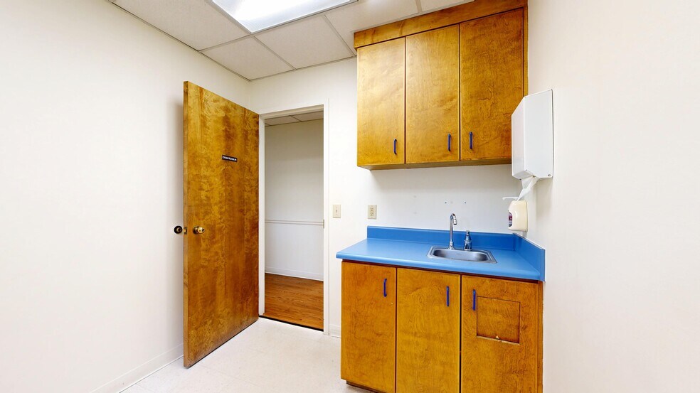 More Photos Of 802 22nd St, Columbus Medical For Sale