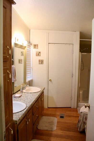 More Photos Of 15329 S Sunland Gin Rd, Arizona City Auto Repair For Sale