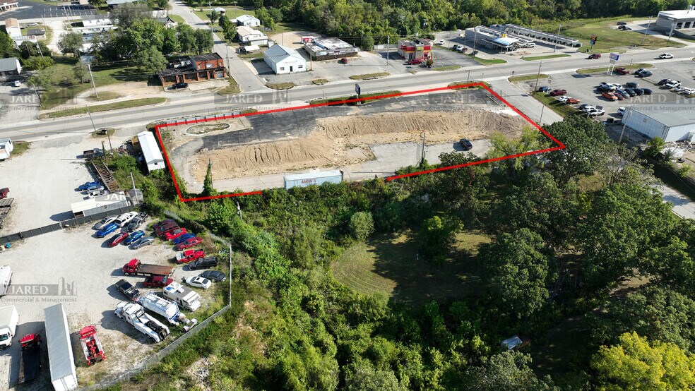 More Photos Of 1057 Old Route 66, Saint Robert Hotel For Sale