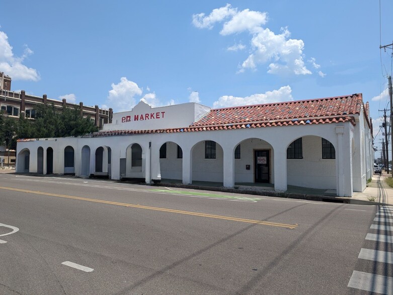 Primary Photo Of 1124 Washington Ave, Waco Storefront Retail Office For Lease