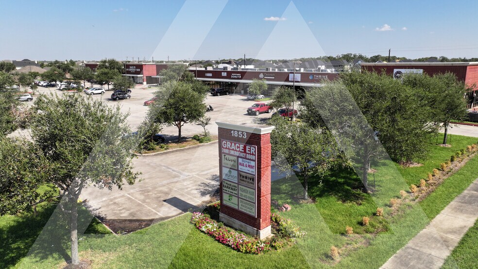 More Photos Of 1853 Pearland Pky, Pearland Unknown For Lease