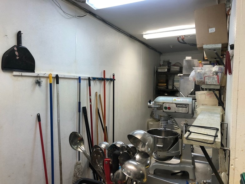 More Photos Of 4219 Fredericksburg Rd, San Antonio Storefront Retail Office For Sale