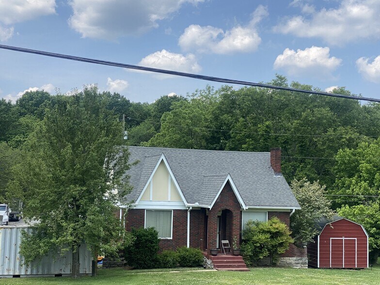 More Photos Of 3526 Dickerson Pike, Nashville Flex For Sale