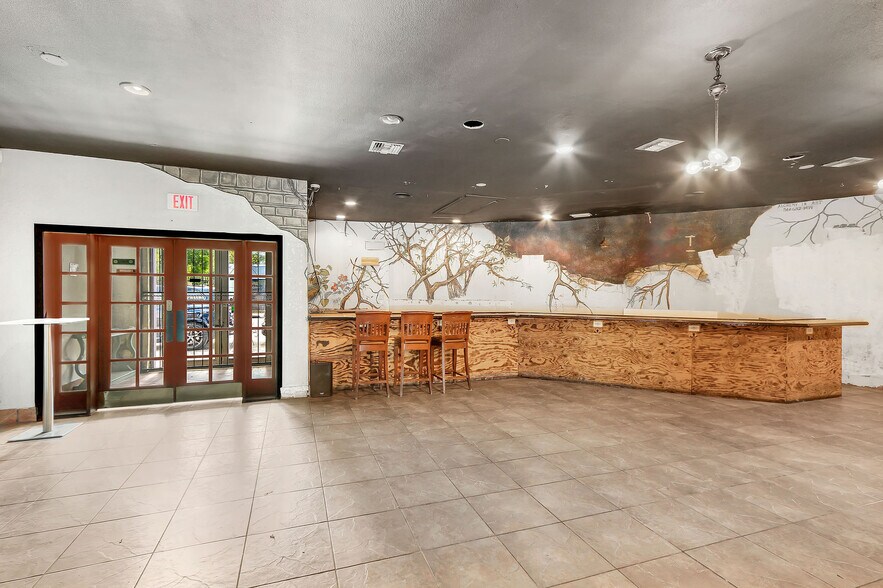 More Photos Of 4400 NW 2nd Ave, Miami Restaurant For Sale