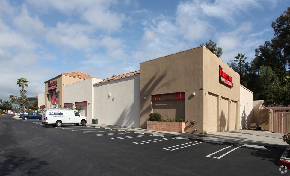 More Photos Of 1109 W Valley Pky, Escondido Freestanding For Lease
