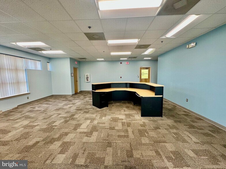 More Photos Of 1201 Pemberton Dr, Salisbury Medical For Lease