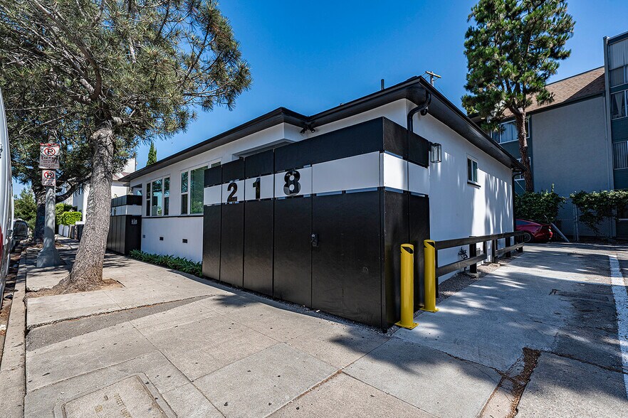 Primary Photo Of 218 Venice Way, Venice Multifamily For Sale