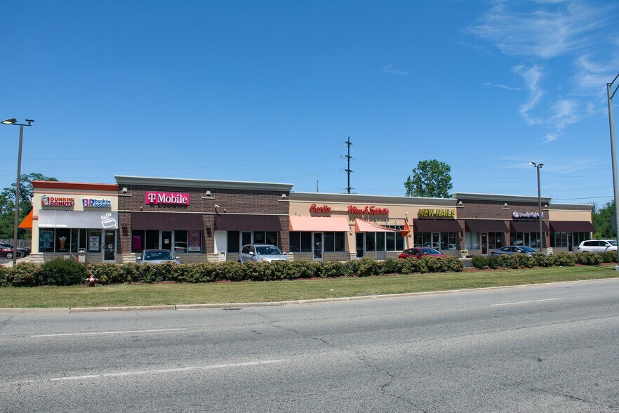 More Photos Of 8300 W Cermak Rd, North Riverside Unknown For Lease