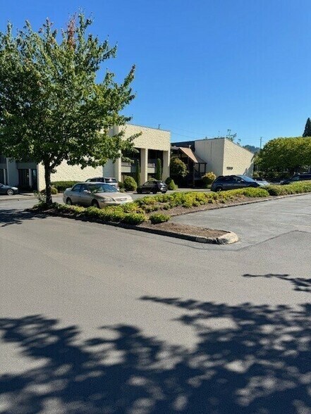 More Photos Of , Tigard Office For Sale
