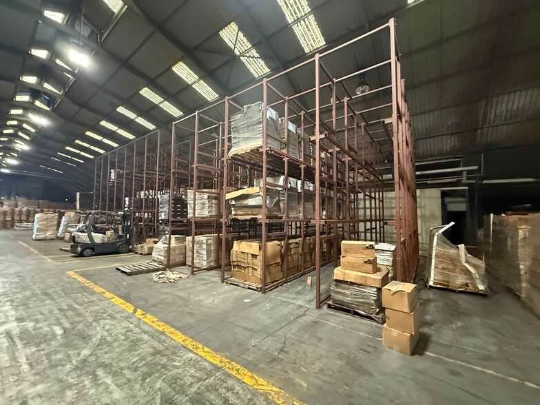 More Photos Of 650 Avenue R SW, Winter Haven Distribution For Sale