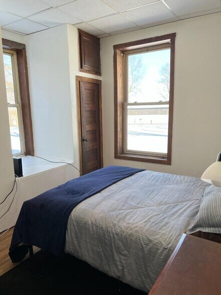 More Photos Of 2940 Cambria Rd, Hillsdale Apartments For Sale
