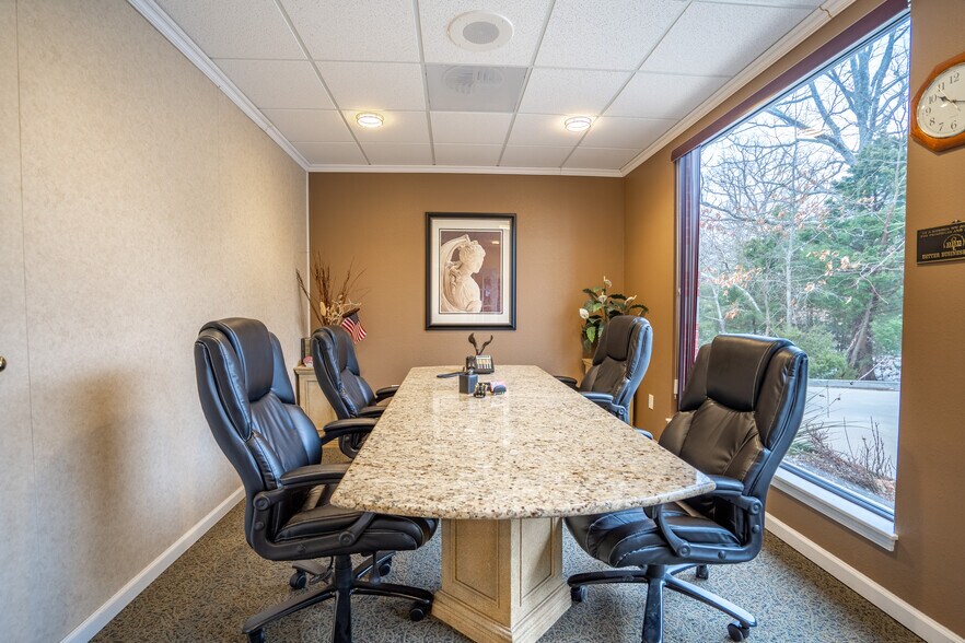 More Photos Of 1037 Palisades Blvd, Osage Beach Medical For Sale