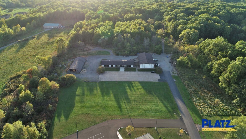 More Photos Of 1372 Youngstown Kingsville Rd SE, Vienna Office For Lease