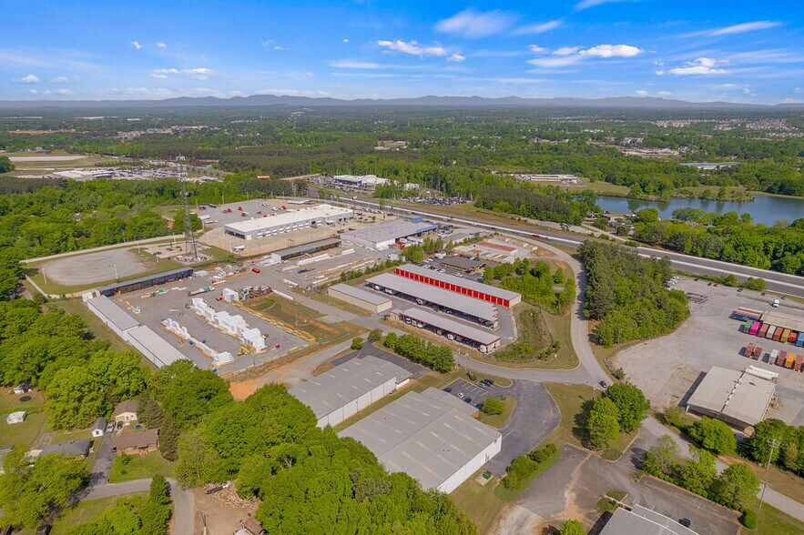 More Photos Of 311 England Pl, Spartanburg Manufacturing For Lease