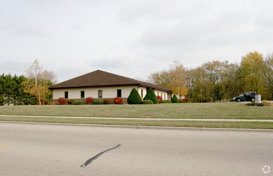 Primary Photo Of 550 N Burr Oak Ave, Oregon Office For Lease