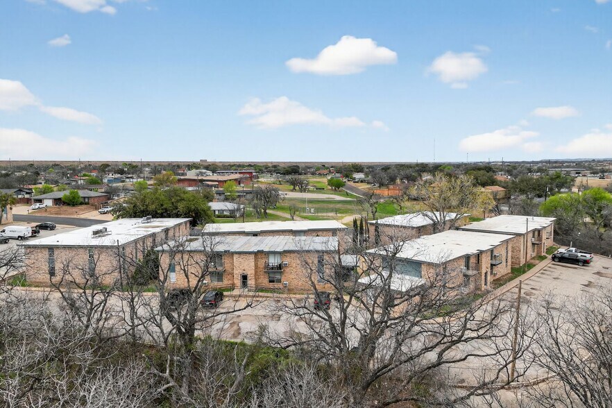 More Photos Of 1707-1717 Greenwood St, San Angelo Apartments For Sale