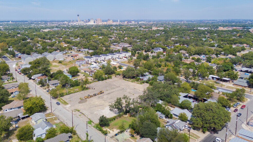 More Photos Of 1349 Essex st, San Antonio Land For Sale