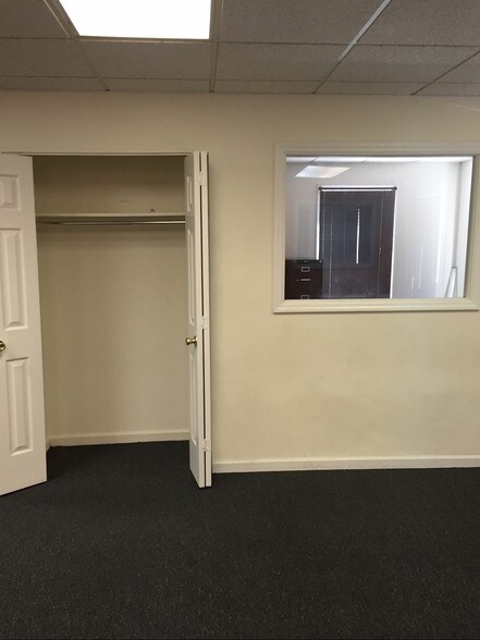 More Photos Of 349 York Rd, Willow Grove Medical For Lease