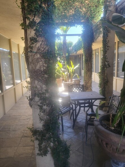 More Photos Of 330 H St, Bakersfield Office For Lease