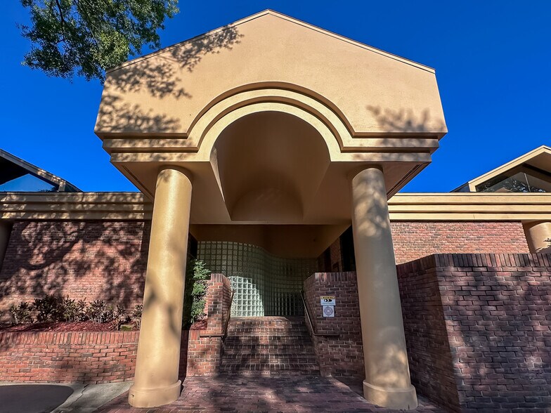 More Photos Of 1102 S Florida Ave, Lakeland Office For Lease