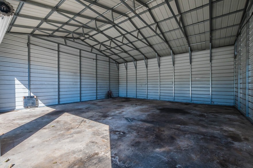 More Photos Of 6201 S Congress Ave, Austin Auto Repair For Lease