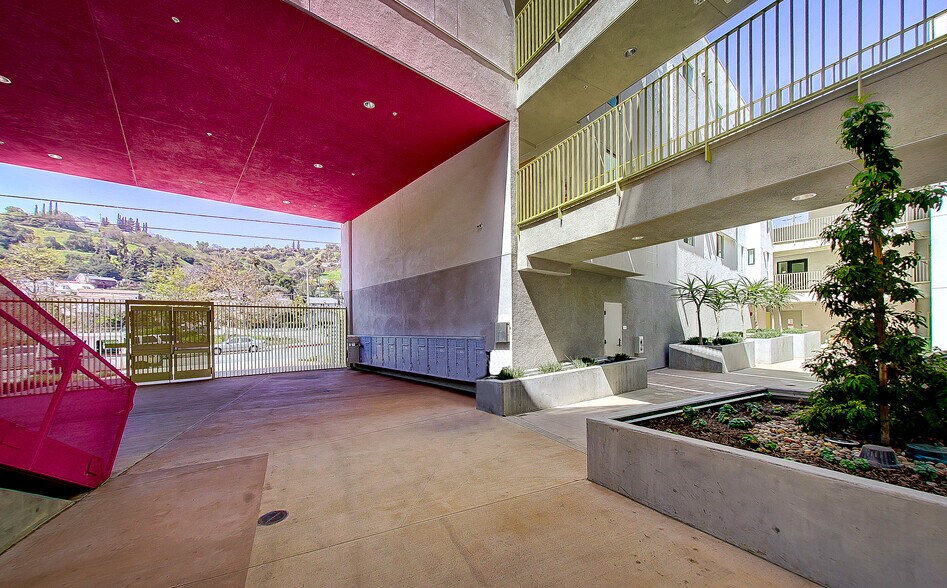 More Photos Of 4208 E Huntington Dr S, Los Angeles Apartments For Lease