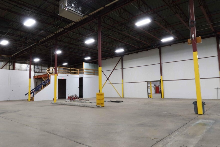 More Photos Of 880 Cliveden Ave, Delta Manufacturing For Lease