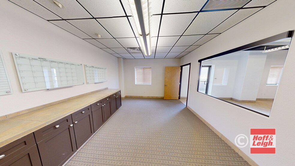 More Photos Of 131-135 Winters Dr, Colorado Springs Distribution For Lease