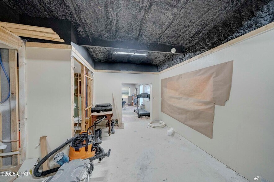 More Photos Of 2515 E 15th St, Panama City Freestanding For Sale