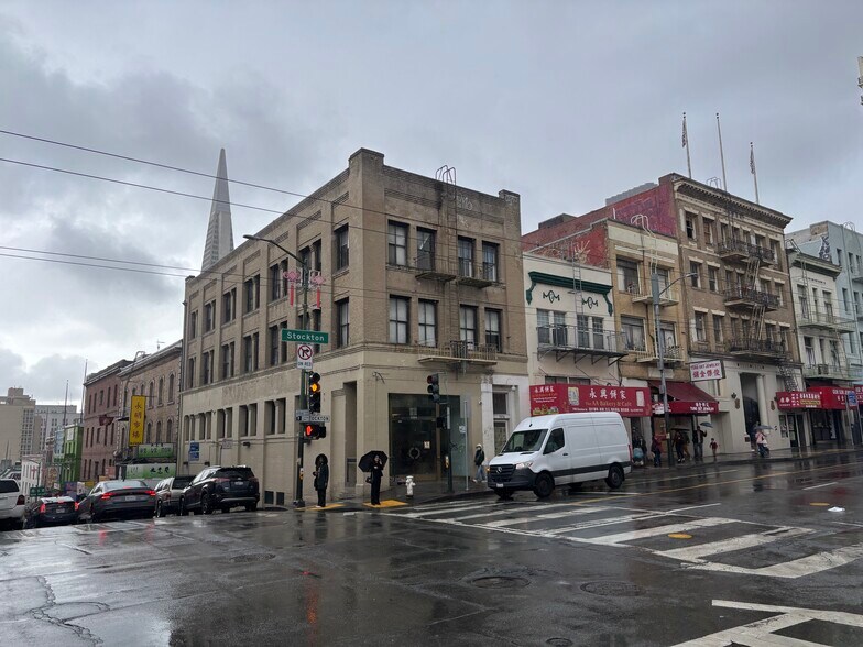 More Photos Of 1074-1088 Stockton St, San Francisco Storefront Retail Office For Lease