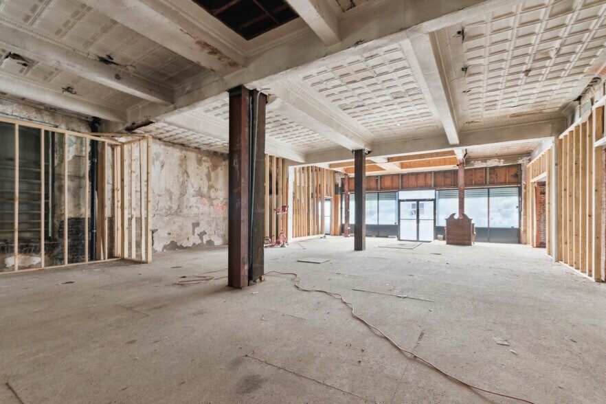 More Photos Of 800-804 W Girard Ave, Philadelphia Storefront Retail Office For Sale