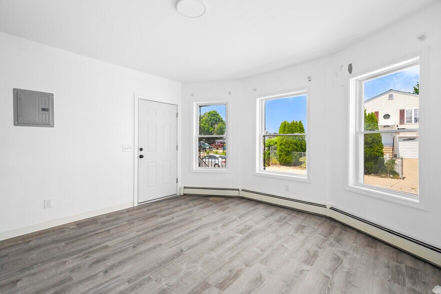 More Photos Of 116 Foundry St, Central Falls Apartments For Sale