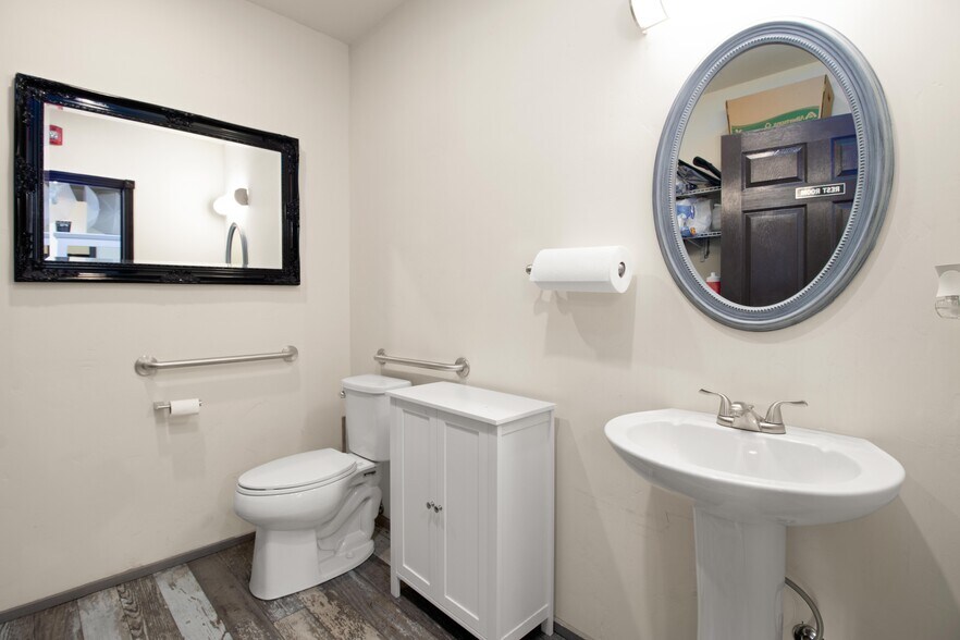 More Photos Of 2550 Highway 82, Glenwood Springs Showroom For Sale