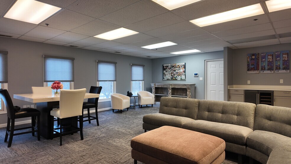 More Photos Of 5090-5096 Dorsey Hall Dr, Ellicott City Medical For Lease