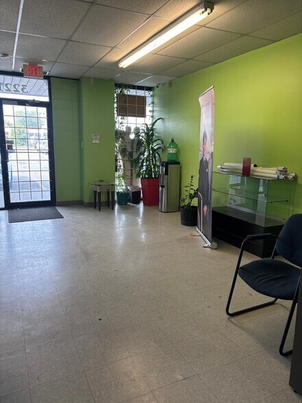 More Photos Of 3211-3235 17 Av SE, Calgary General Retail For Lease