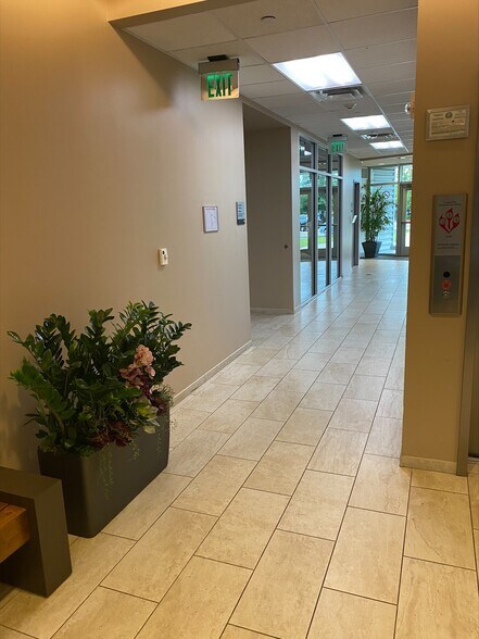 More Photos Of 17903 W Lake Houston Pky, Humble Medical For Lease