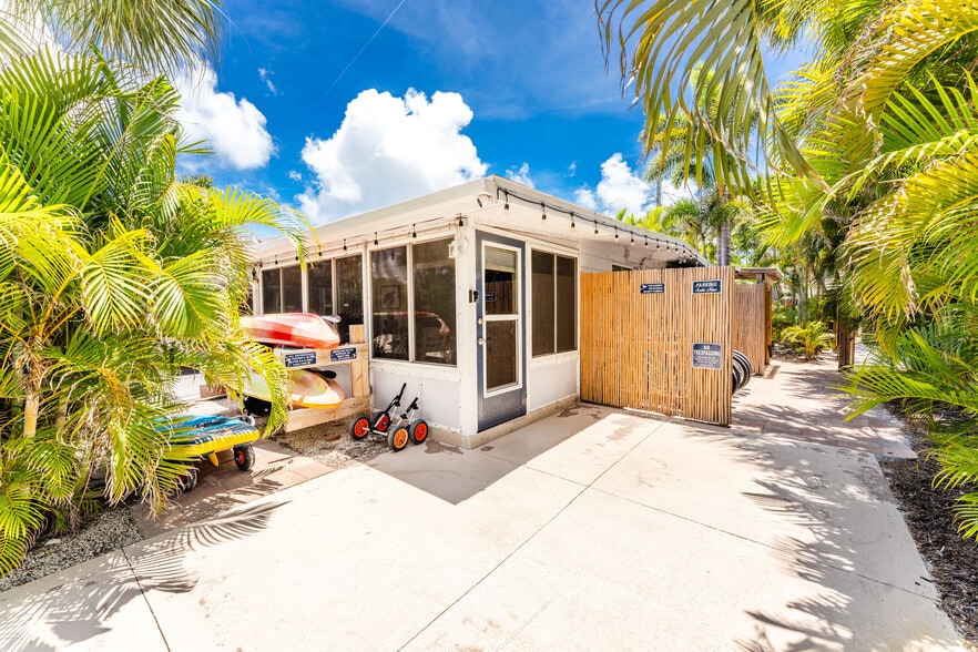 More Photos Of 1130 Gulf Blvd, Englewood Apartments For Sale