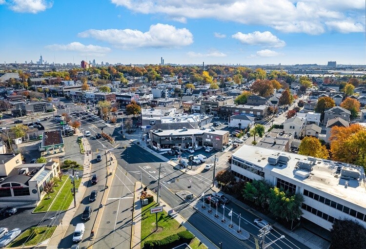 More Photos Of 1325A Paterson Plank rd, Secaucus Storefront For Lease