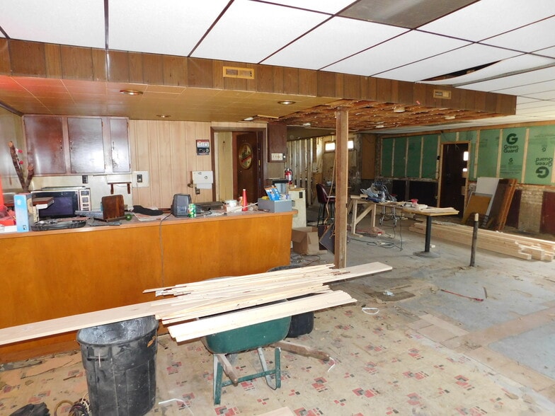 More Photos Of 260 Main St, Wilson Bar For Sale