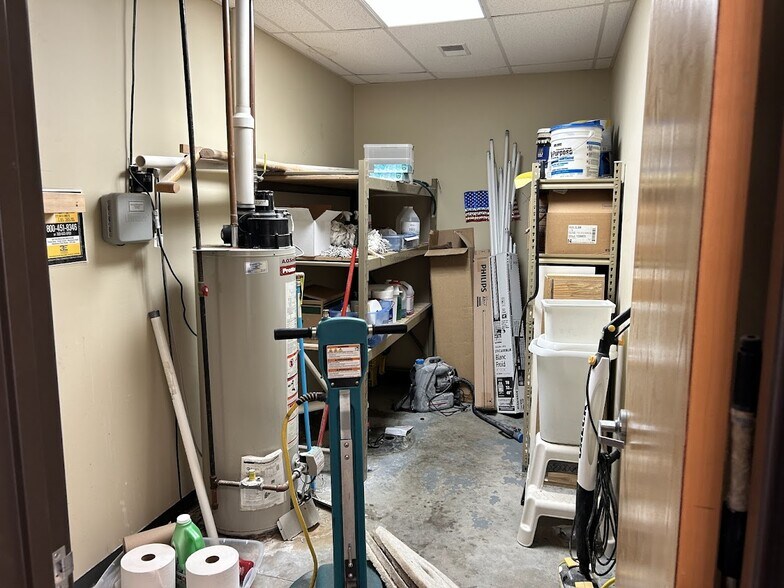 More Photos Of 2440 Clare Ln Ne, Rochester Flex For Sale