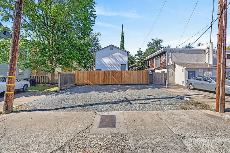 More Photos Of 2423 L St, Sacramento Apartments For Sale